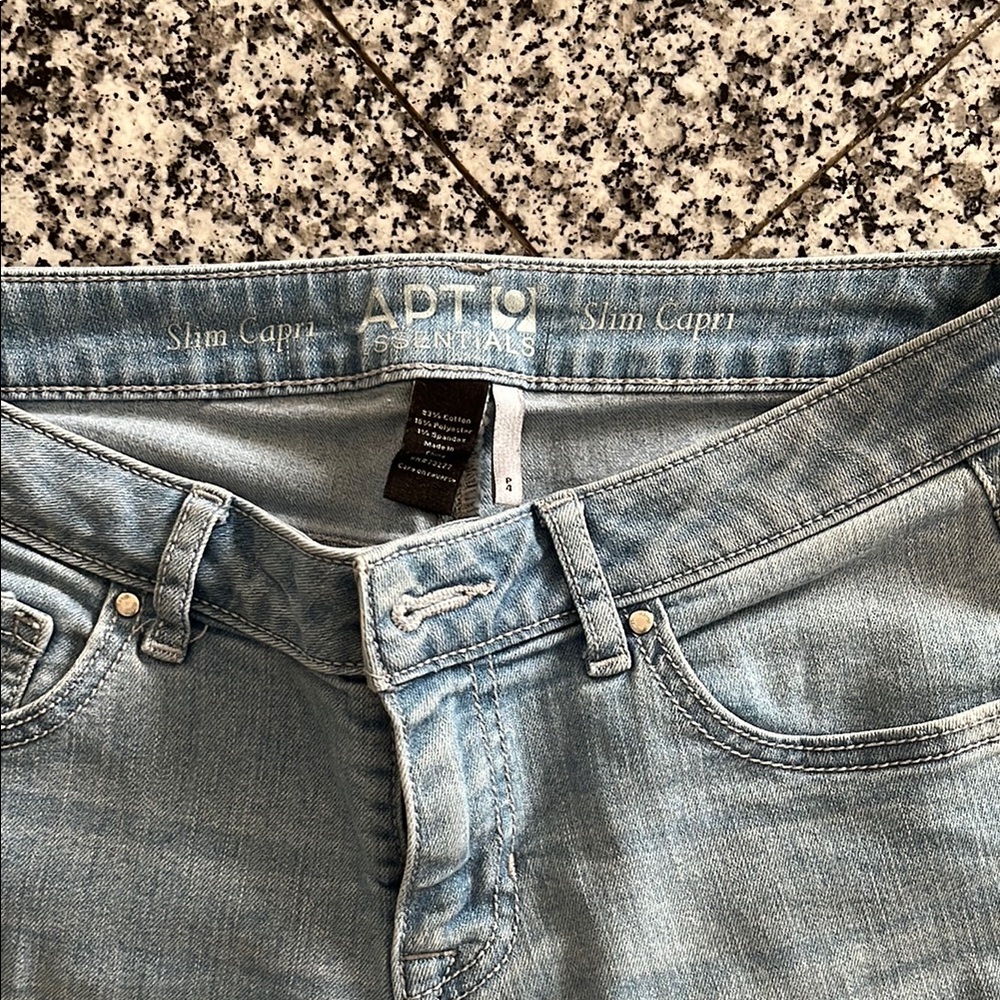 APT 9 Light Blue Slim Capri Jeans